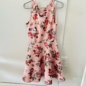 Girls Size 7 little kid dress-Pink floral satin material